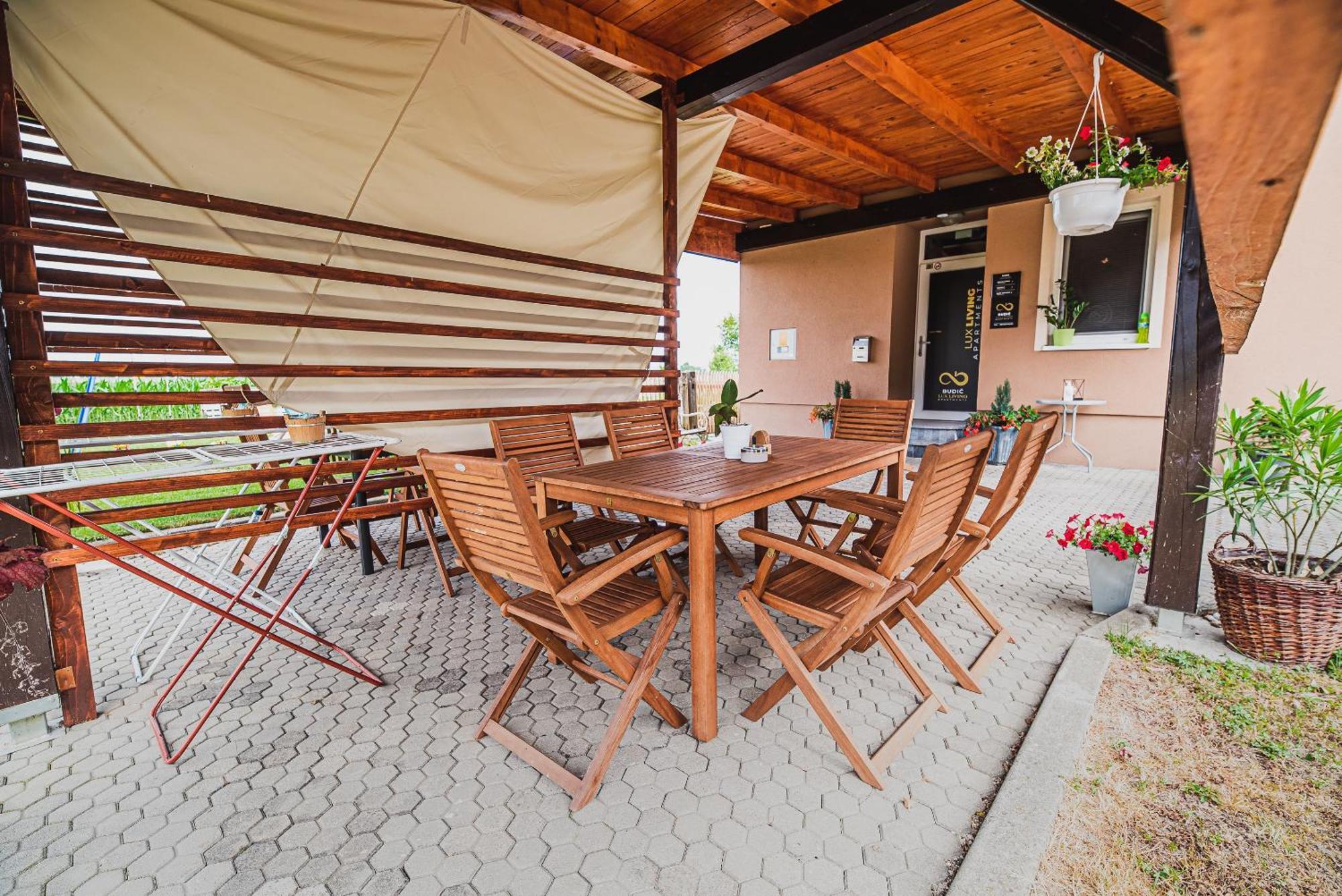 Lux Living Apartments Budic Near Terme Catez Brežice Habitación foto